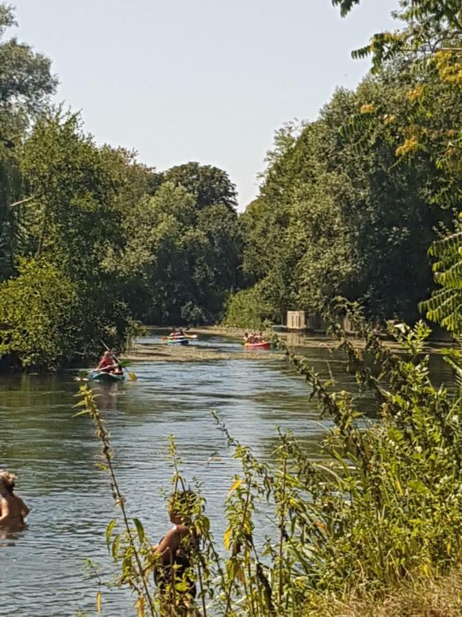 Montigny-sur-LoingLa Montignonneアパートメント エクステリア 写真